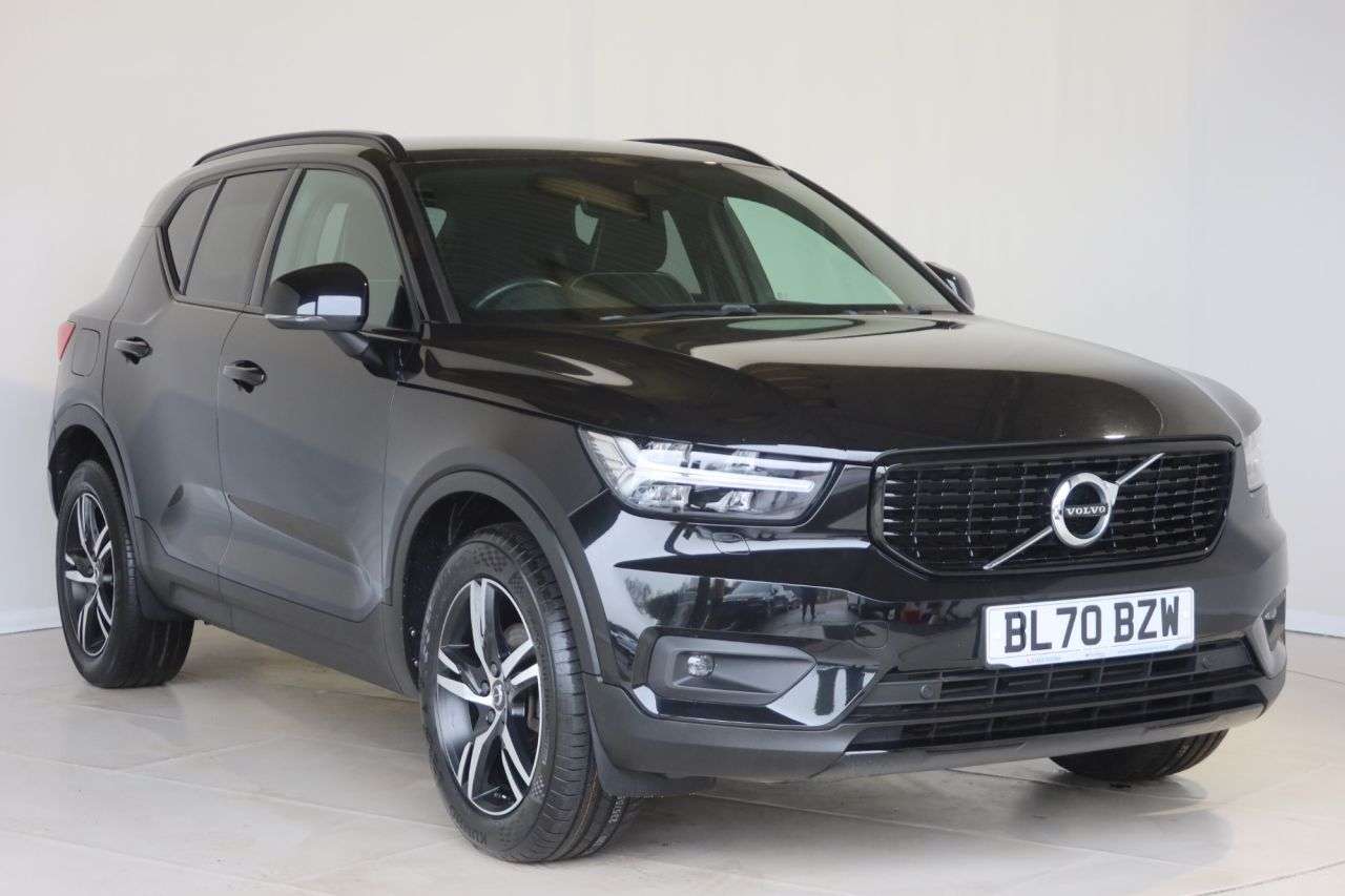 2020 VOLVO XC40 2020 VOLVO XC40