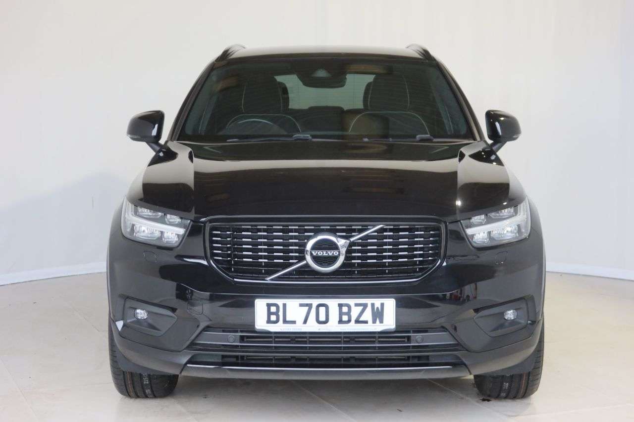 2020 VOLVO XC40 2020 VOLVO XC40