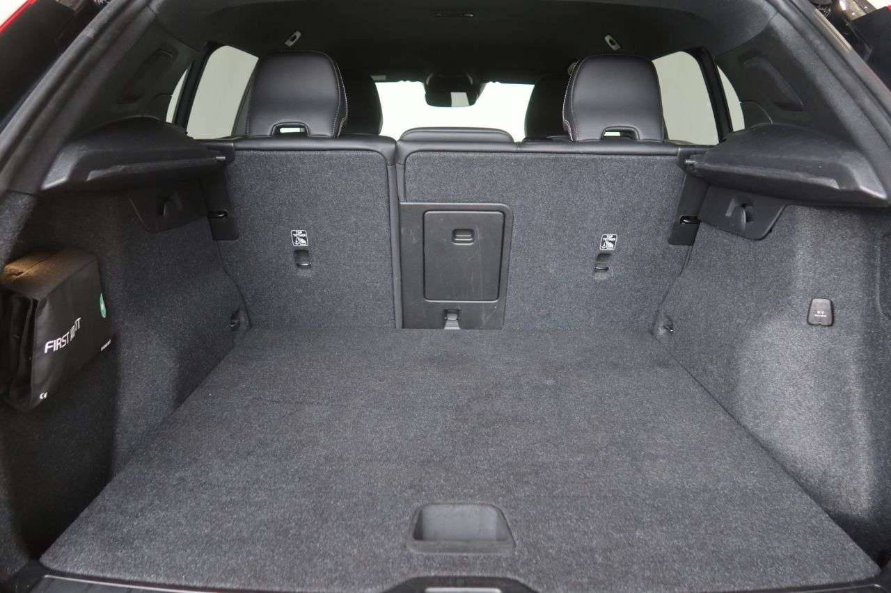 2020 VOLVO XC40 2020 VOLVO XC40