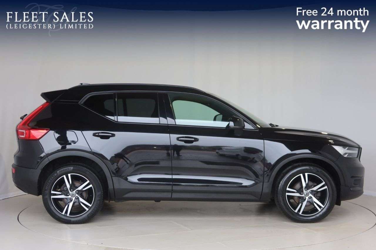 2020 VOLVO XC40 2020 VOLVO XC40