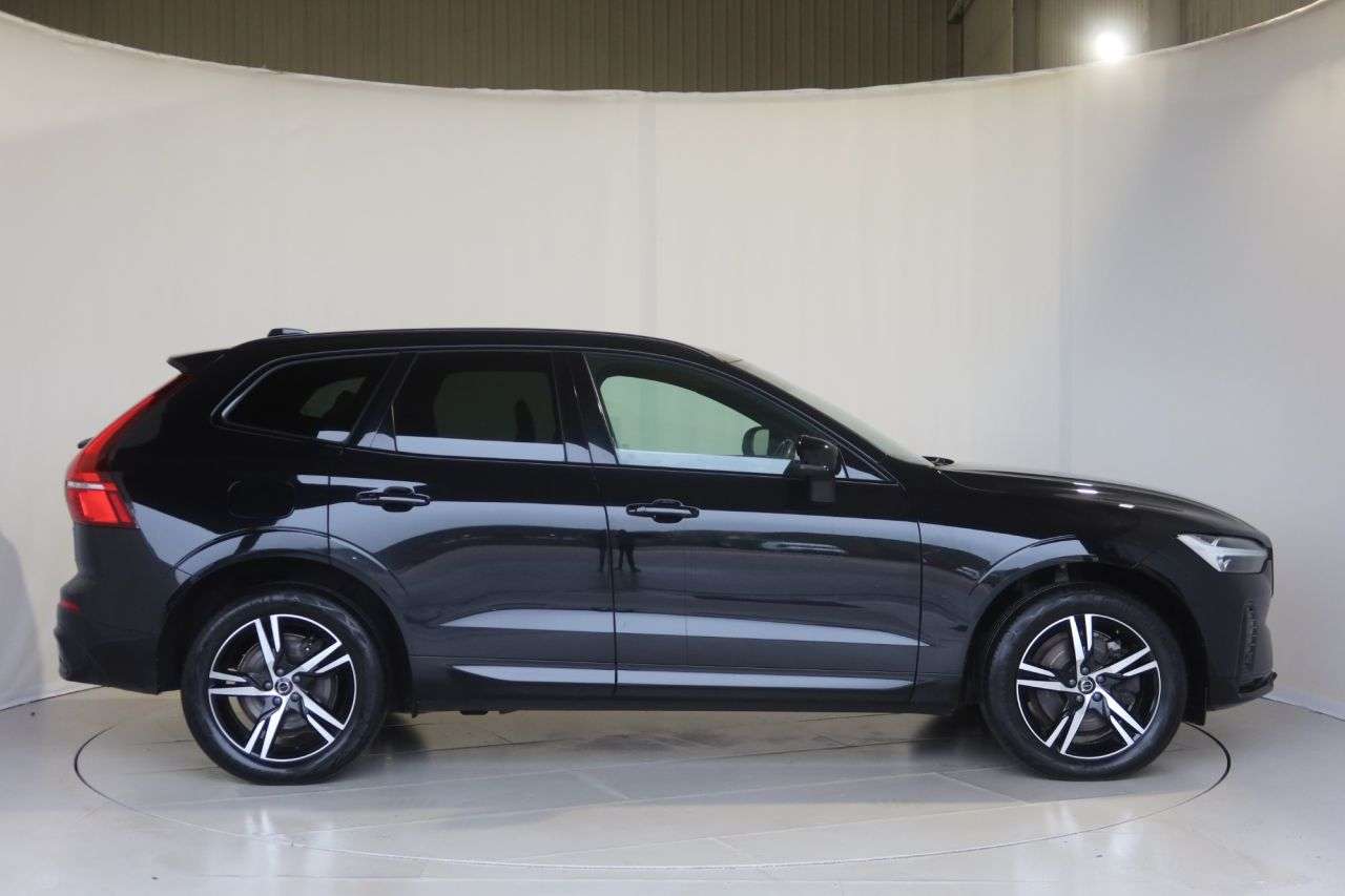 A 2022 VOLVO XC60 2.0 B4 MHEV Plus SUV 5dr Diesel Hybrid Auto AWD Euro 6 (s/s) (197 ps) APPLE A 2022 VOLVO XC60 2.0 B4 MHEV Plus SUV 5dr Diesel Hybrid Auto AWD Euro 6 (s/s) (197 ps) APPLE