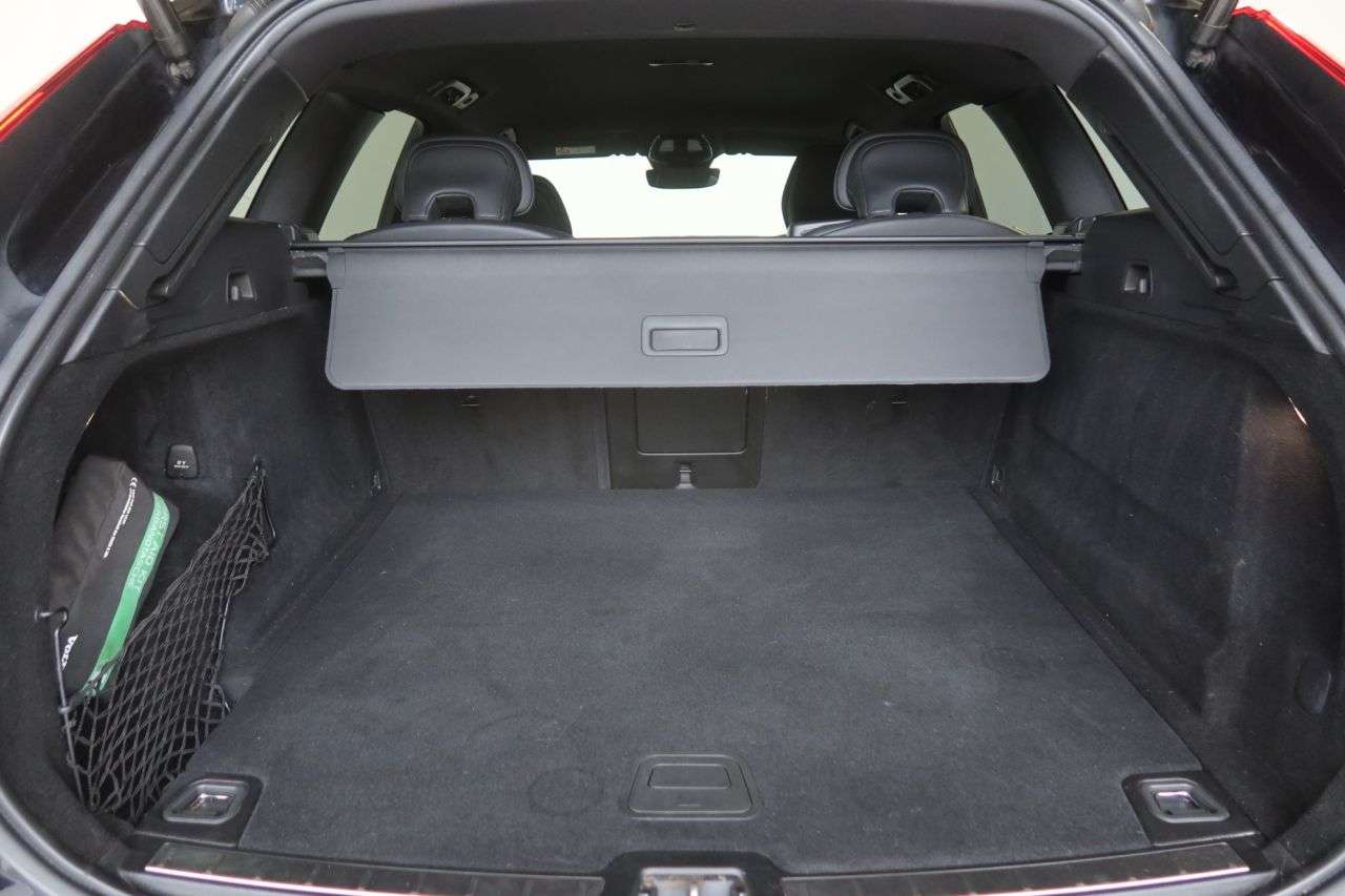 2022 VOLVO XC60 2022 VOLVO XC60