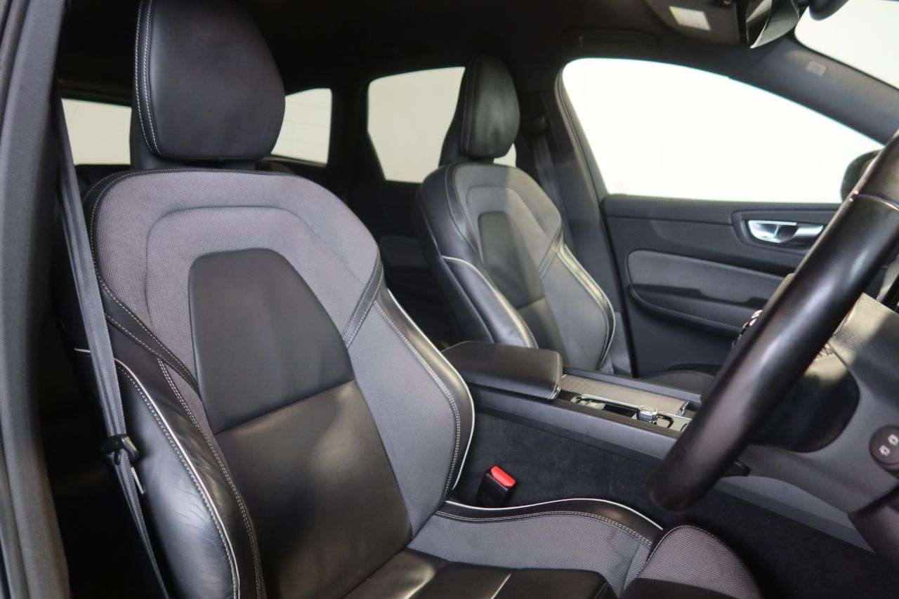 2022 VOLVO XC60 2022 VOLVO XC60