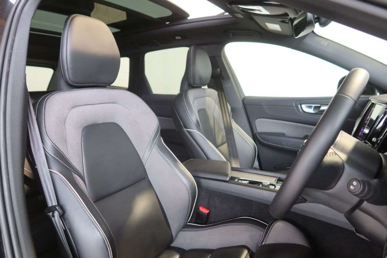 2021 VOLVO XC60 2021 VOLVO XC60