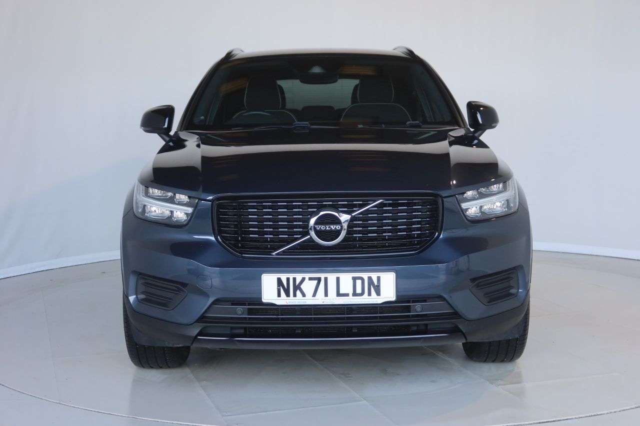 2021 VOLVO XC40 2021 VOLVO XC40