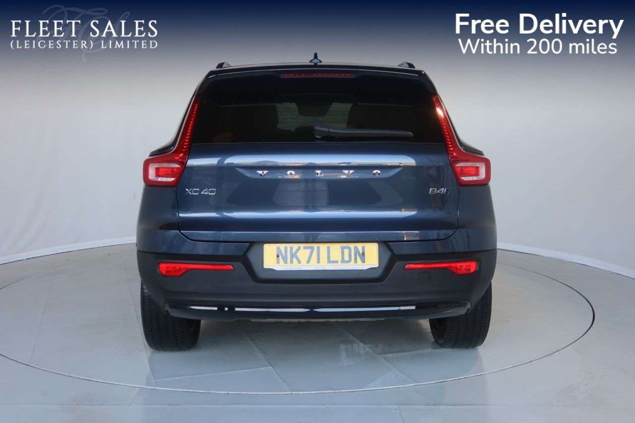 2021 VOLVO XC40 2021 VOLVO XC40