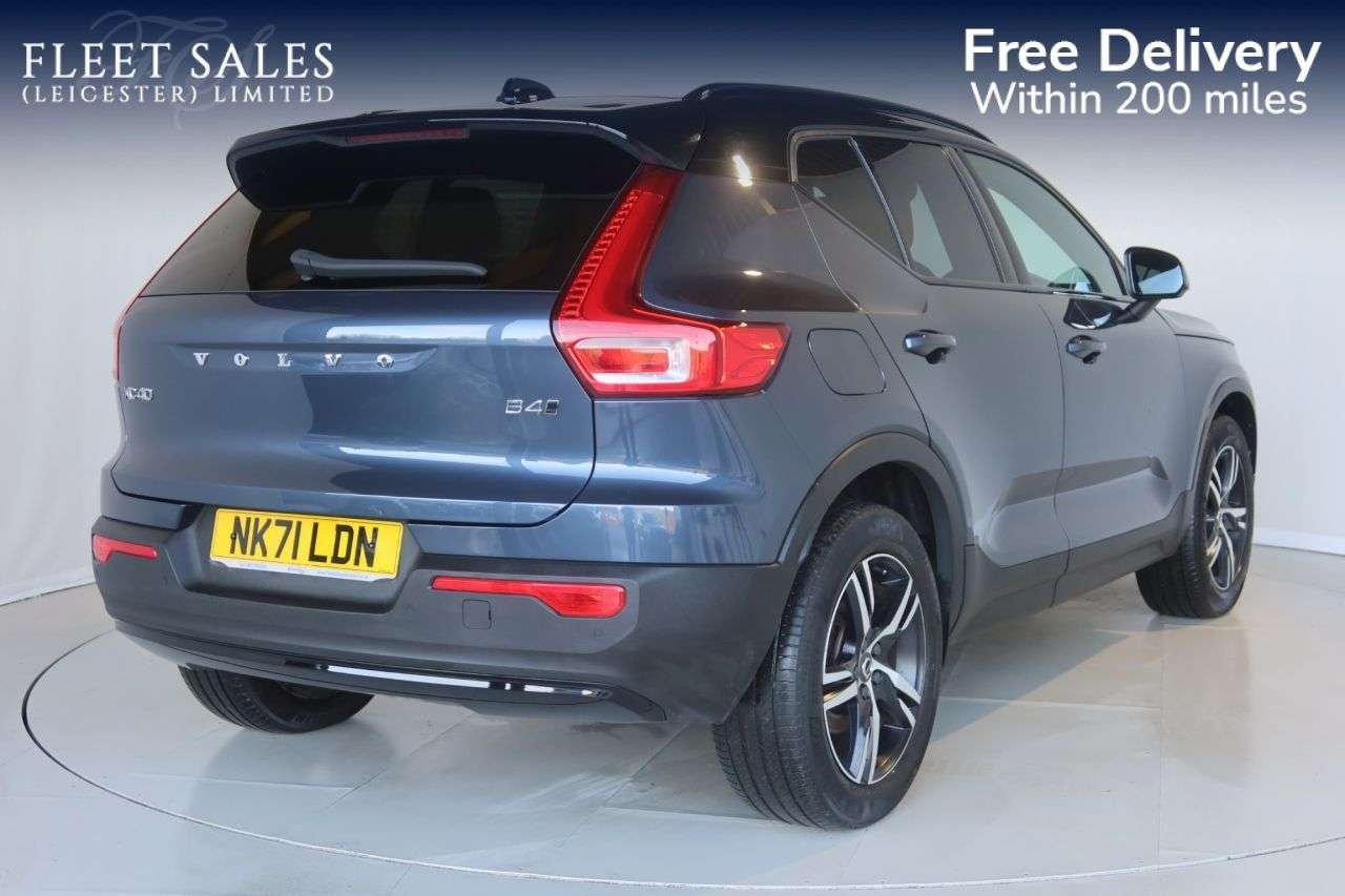 A 2021 VOLVO XC40 2.0 B4 MHEV R-Design SUV 5dr Petrol Hybrid Auto AWD Euro 6 (s/s) (197 ps) H A 2021 VOLVO XC40 2.0 B4 MHEV R-Design SUV 5dr Petrol Hybrid Auto AWD Euro 6 (s/s) (197 ps) H