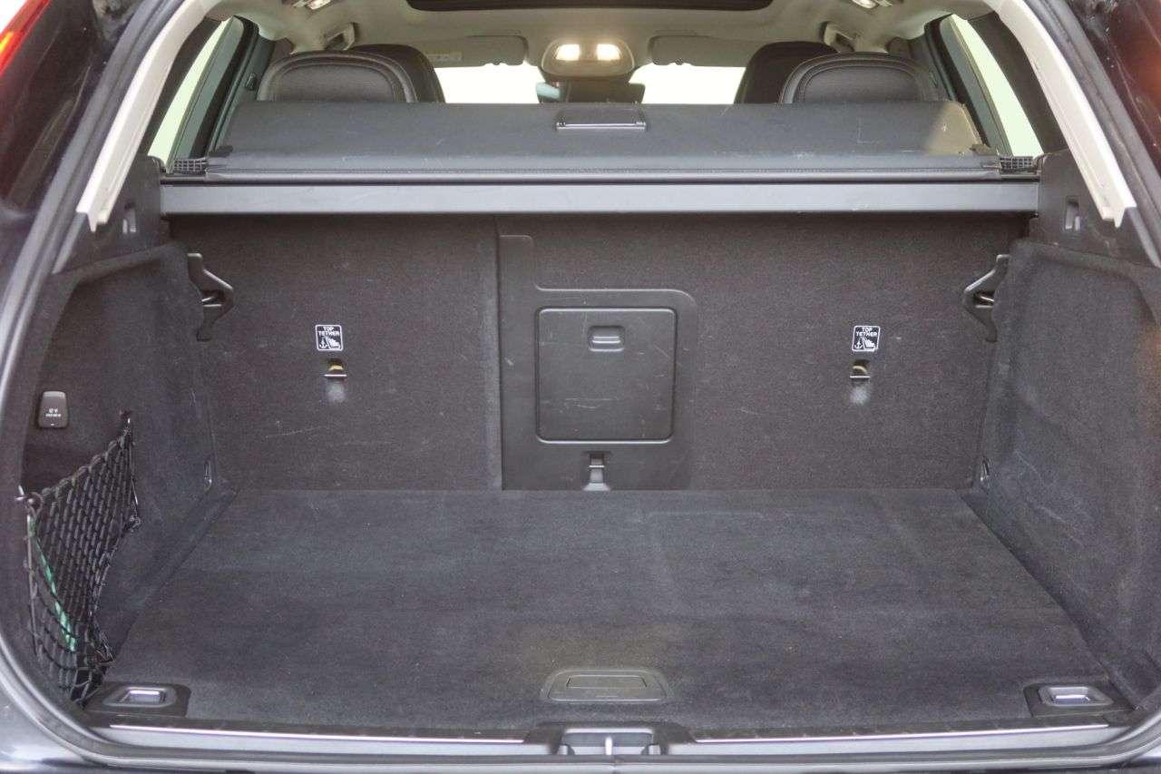 2021 VOLVO XC60 2021 VOLVO XC60