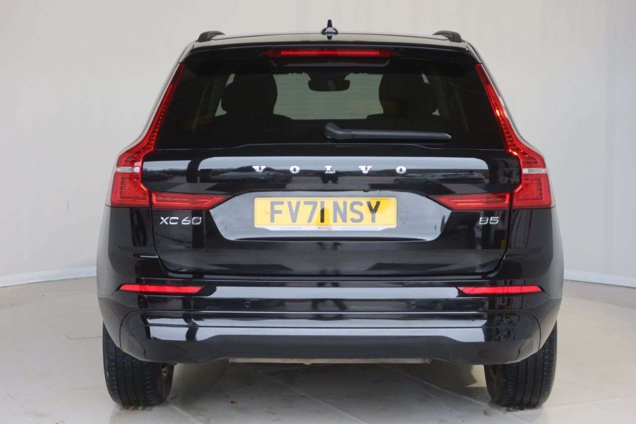 A 2021 VOLVO XC60 2.0 B5 MHEV Momentum SUV 5dr Petrol Hybrid Auto Euro 6 (s/s) (250 ps) APPLE A 2021 VOLVO XC60 2.0 B5 MHEV Momentum SUV 5dr Petrol Hybrid Auto Euro 6 (s/s) (250 ps) APPLE