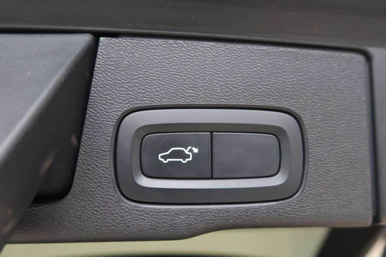 2021 VOLVO XC60 2021 VOLVO XC60