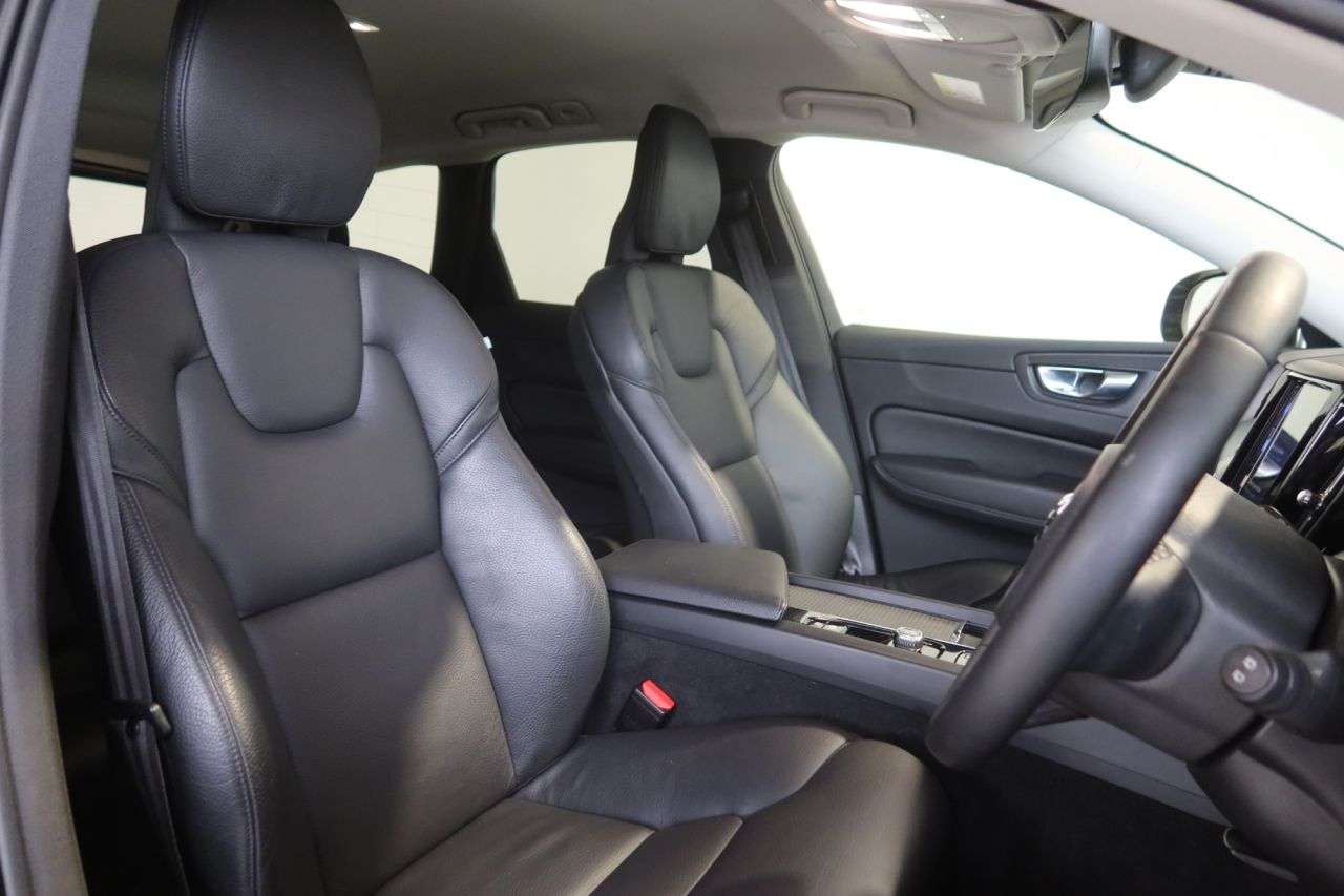 2021 VOLVO XC60 2021 VOLVO XC60