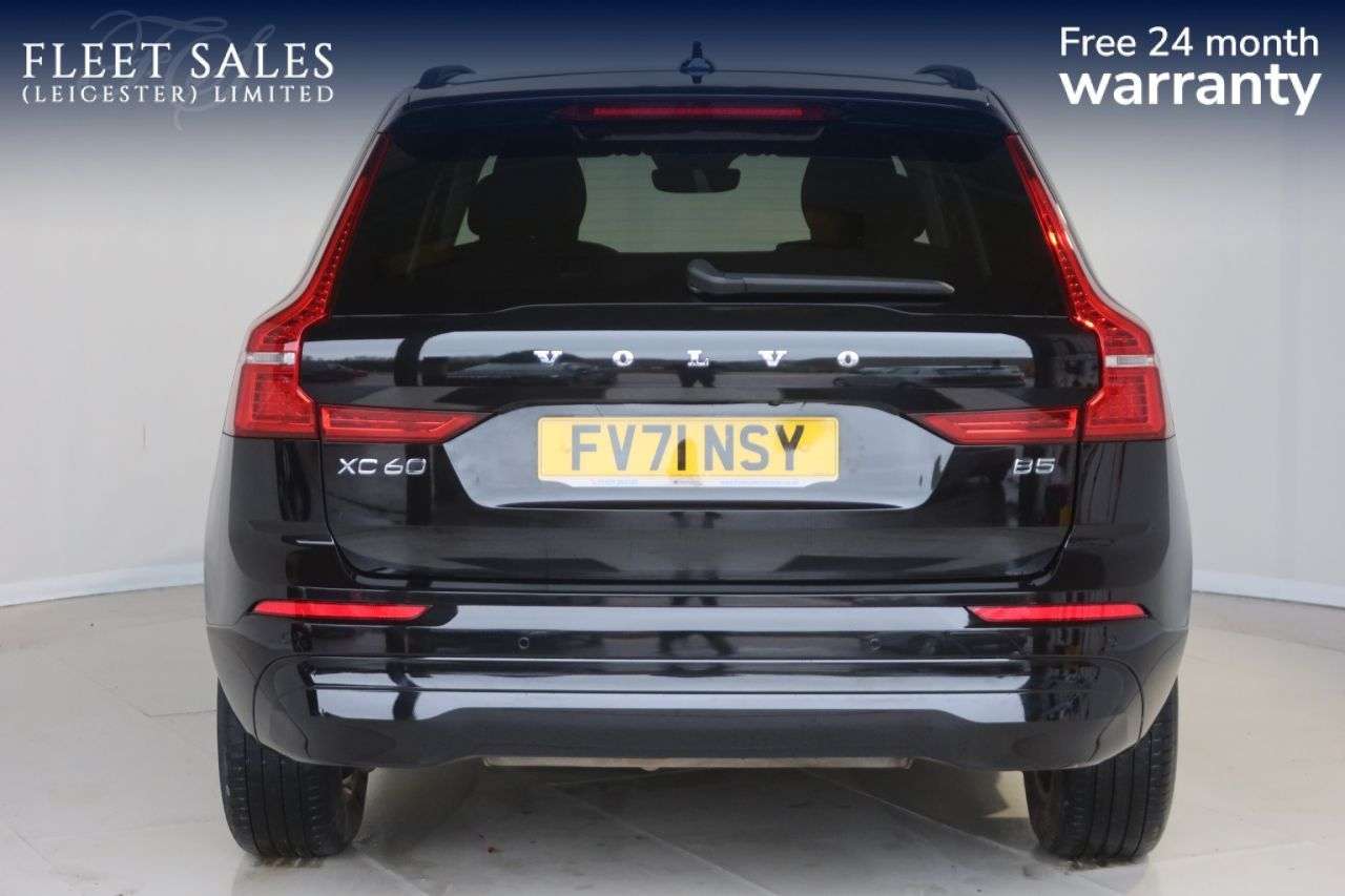 A 2021 VOLVO XC60 2.0 B5 MHEV Momentum SUV 5dr Petrol Hybrid Auto Euro 6 (s/s) (250 ps) APPLE A 2021 VOLVO XC60 2.0 B5 MHEV Momentum SUV 5dr Petrol Hybrid Auto Euro 6 (s/s) (250 ps) APPLE