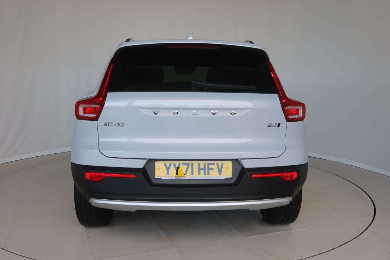 2021 VOLVO XC40 2021 VOLVO XC40