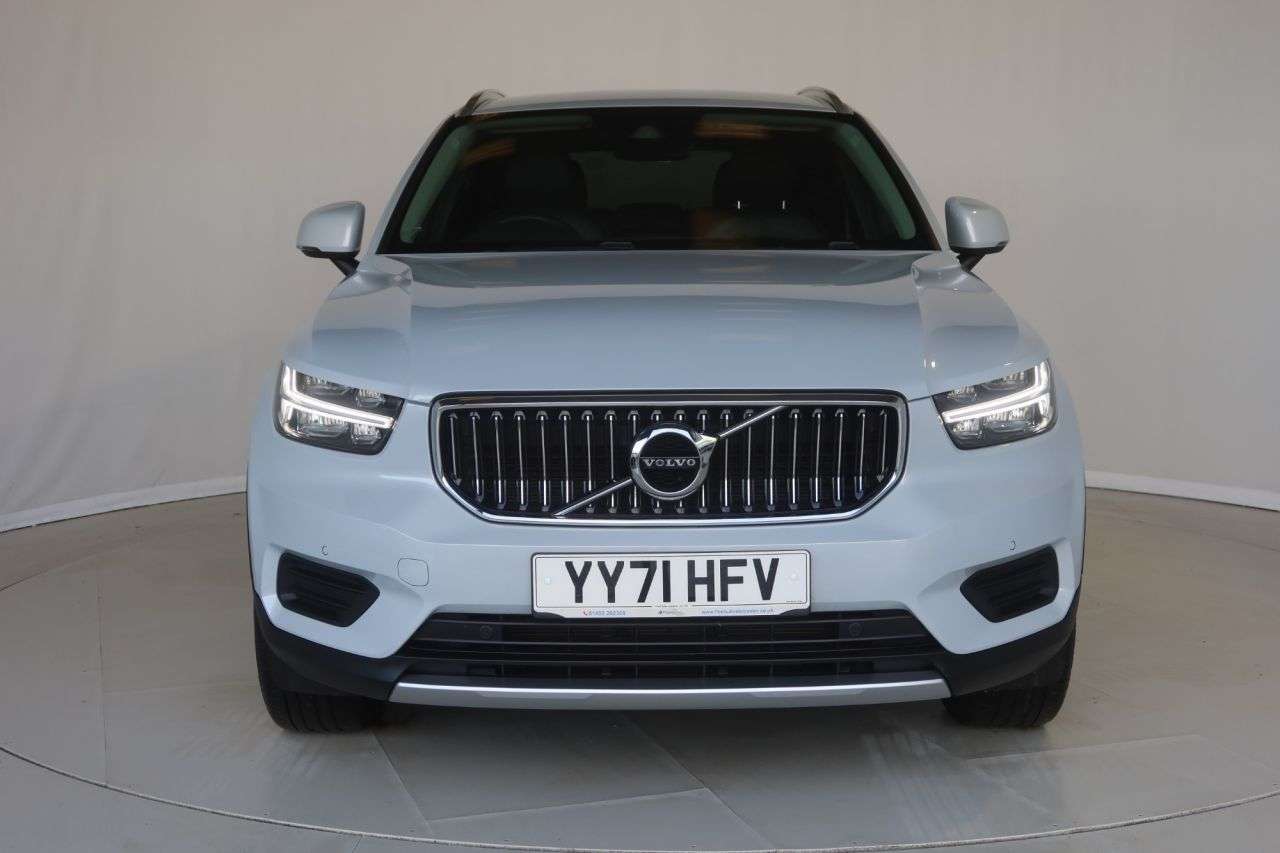 2021 VOLVO XC40 2021 VOLVO XC40