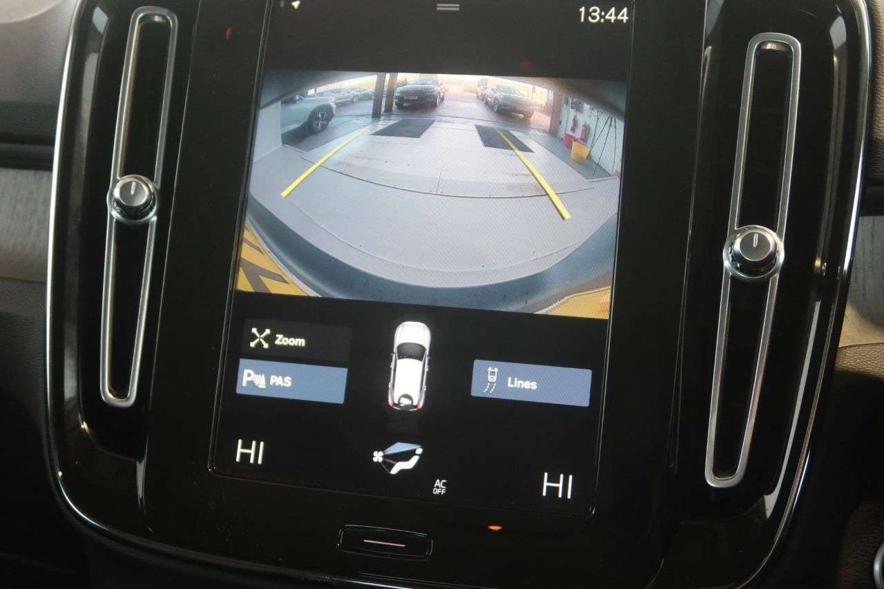 2021 VOLVO XC40 2021 VOLVO XC40