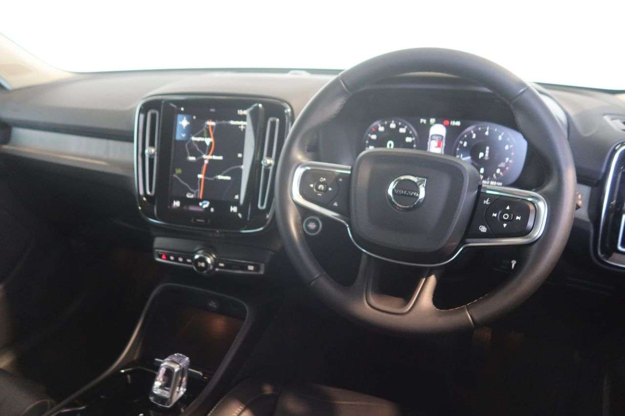 2021 VOLVO XC40 2021 VOLVO XC40