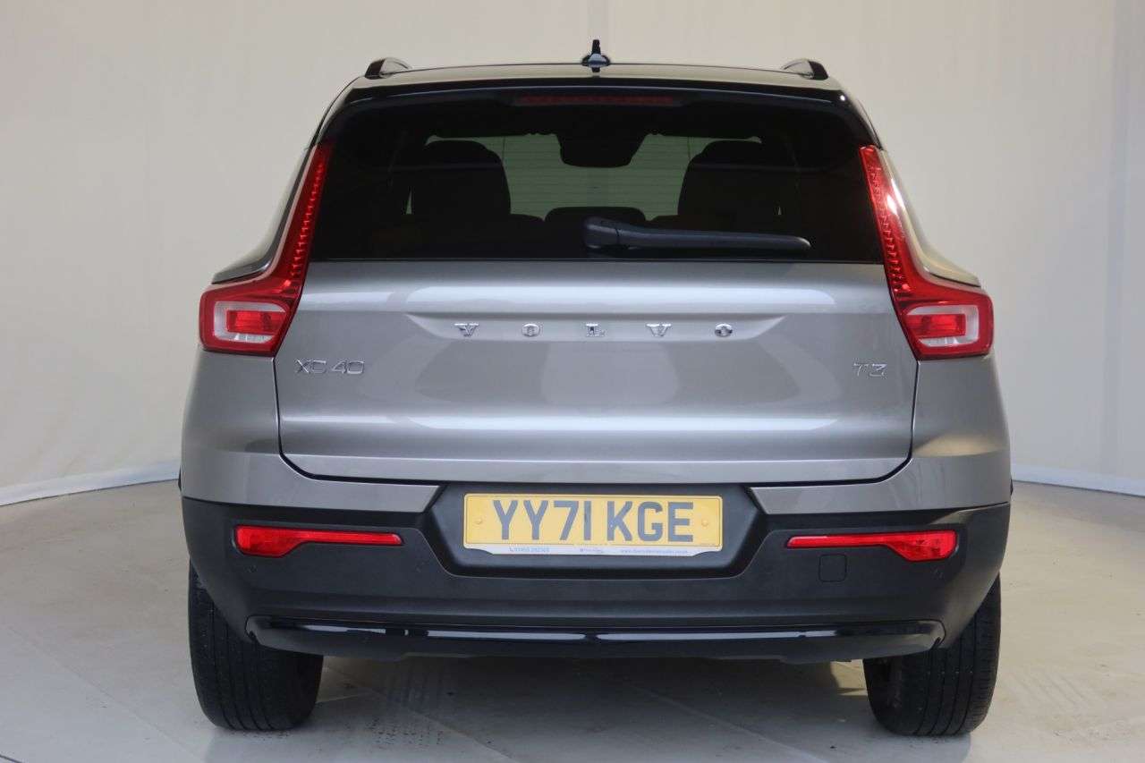 A 2021 VOLVO XC40 1.5 T3 R-Design SUV 5dr Petrol Manual Euro 6 (s/s) (163 ps) MANUFACTURERS T A 2021 VOLVO XC40 1.5 T3 R-Design SUV 5dr Petrol Manual Euro 6 (s/s) (163 ps) MANUFACTURERS T