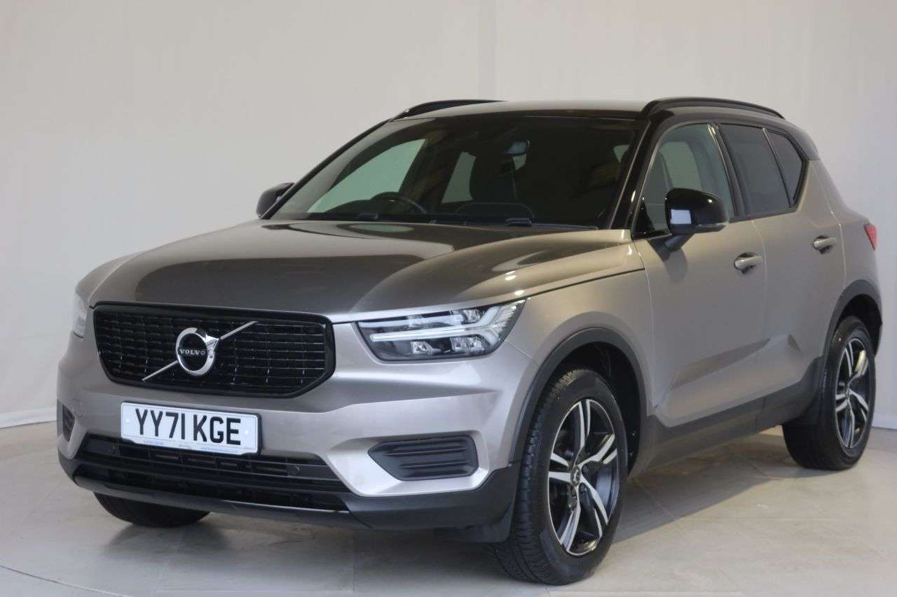 A 2021 VOLVO XC40 1.5 T3 R-Design SUV 5dr Petrol Manual Euro 6 (s/s) (163 ps) MANUFACTURERS T A 2021 VOLVO XC40 1.5 T3 R-Design SUV 5dr Petrol Manual Euro 6 (s/s) (163 ps) MANUFACTURERS T