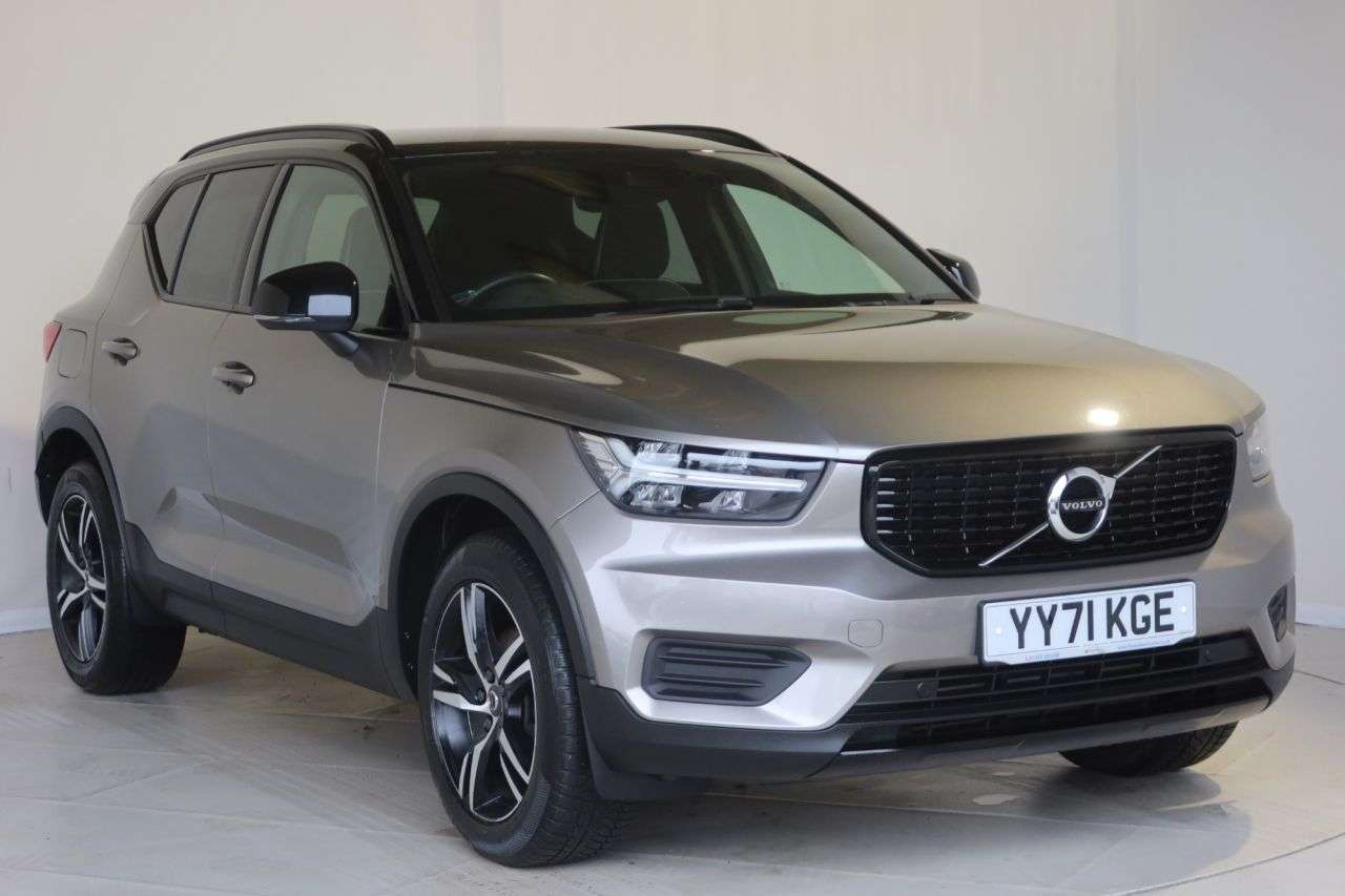 2021 VOLVO XC40 2021 VOLVO XC40