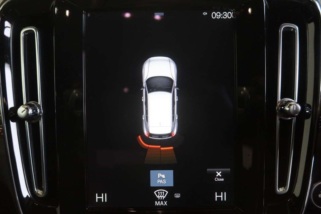 2021 VOLVO XC40 2021 VOLVO XC40