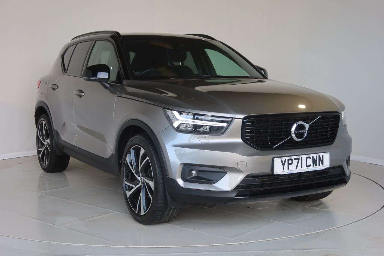 2021 VOLVO XC40 2021 VOLVO XC40
