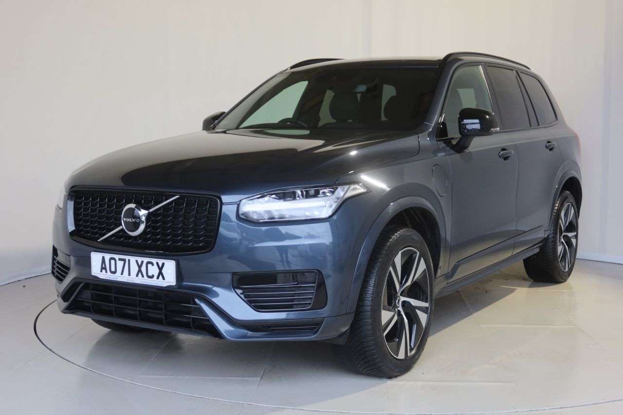 A 2021 VOLVO XC90 2.0h T8 Twin Engine Recharge 11.6kWh R-Design SUV 5dr Petrol Plug-in Hybrid A 2021 VOLVO XC90 2.0h T8 Twin Engine Recharge 11.6kWh R-Design SUV 5dr Petrol Plug-in Hybrid