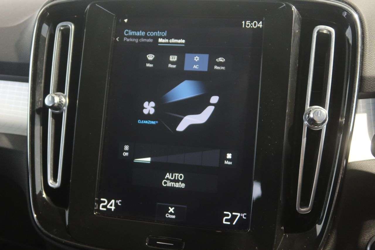 2021 VOLVO XC40 2021 VOLVO XC40