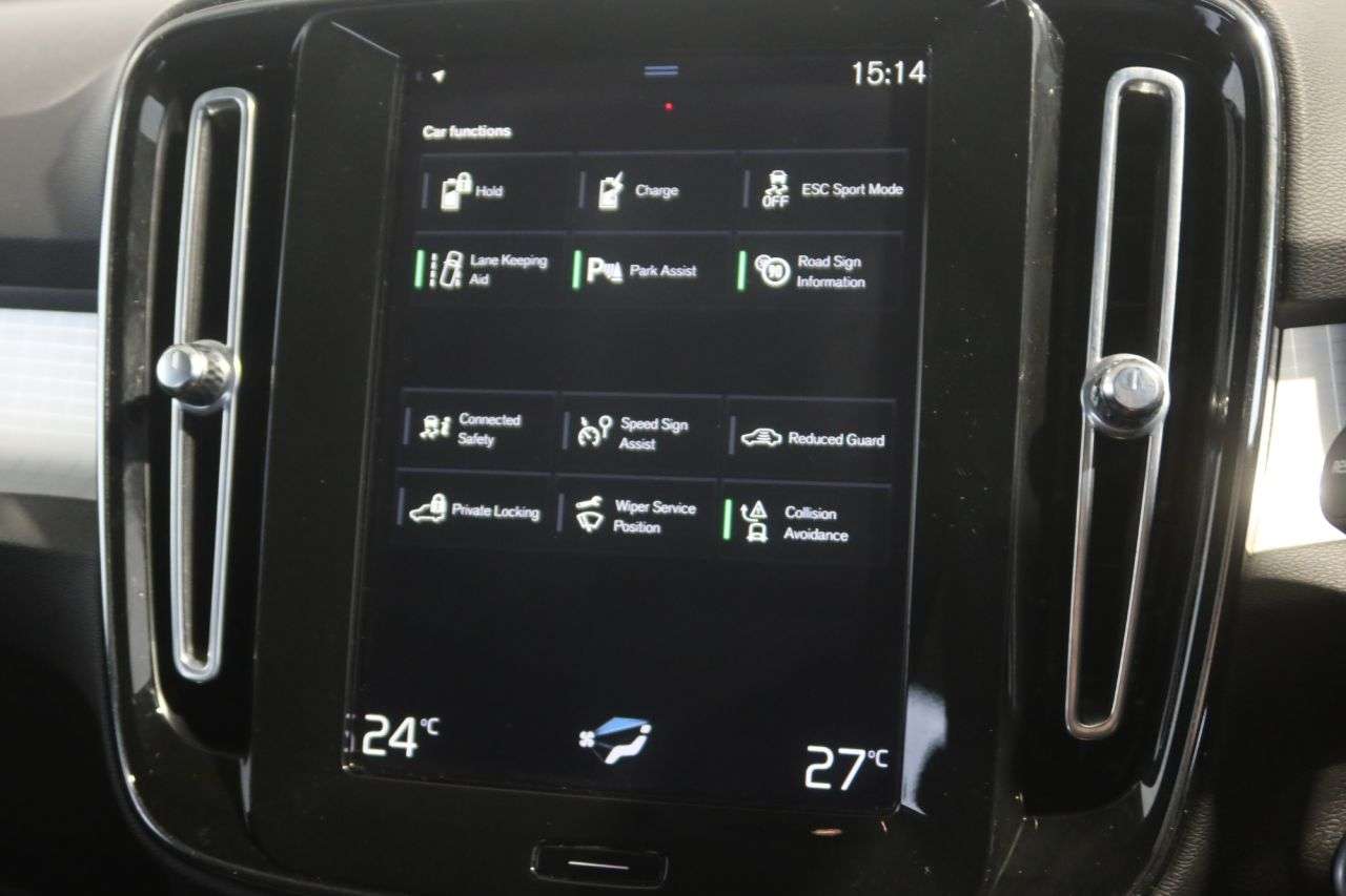 2021 VOLVO XC40 2021 VOLVO XC40