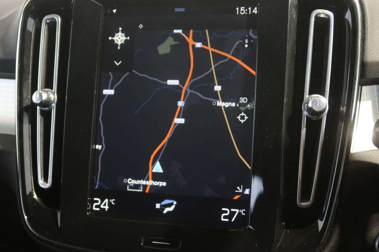 2021 VOLVO XC40 2021 VOLVO XC40