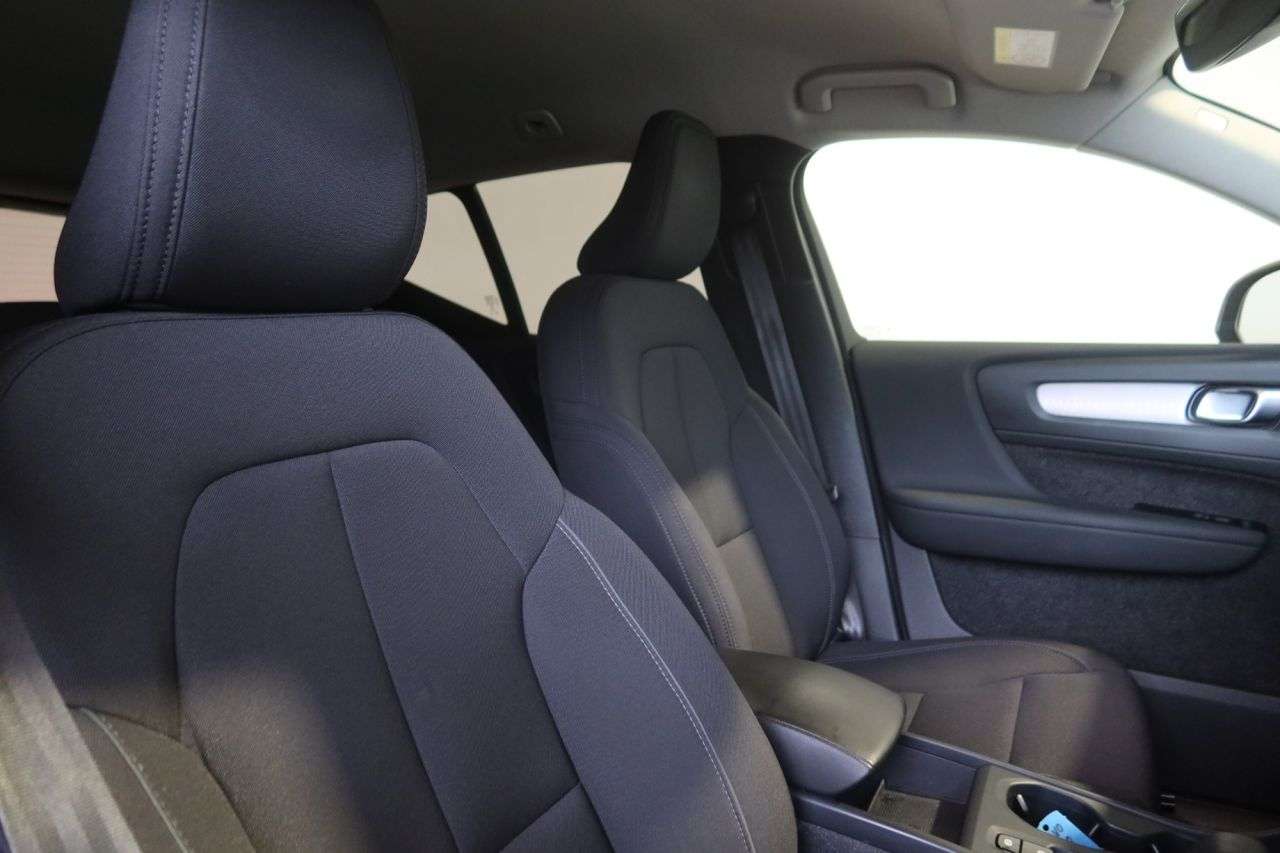 2021 VOLVO XC40 2021 VOLVO XC40