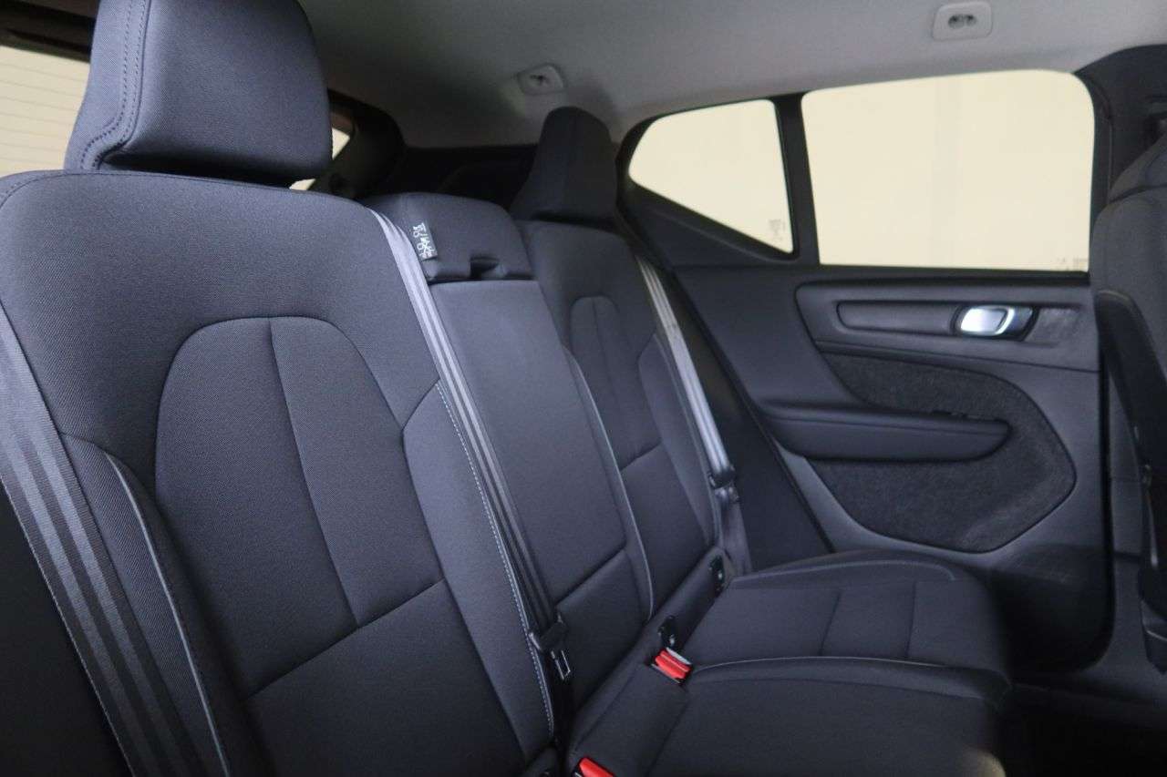 2021 VOLVO XC40 2021 VOLVO XC40