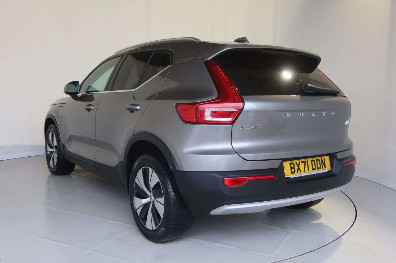 2021 VOLVO XC40 2021 VOLVO XC40