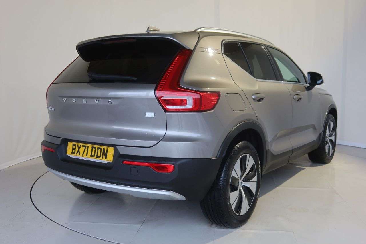 2021 VOLVO XC40 2021 VOLVO XC40