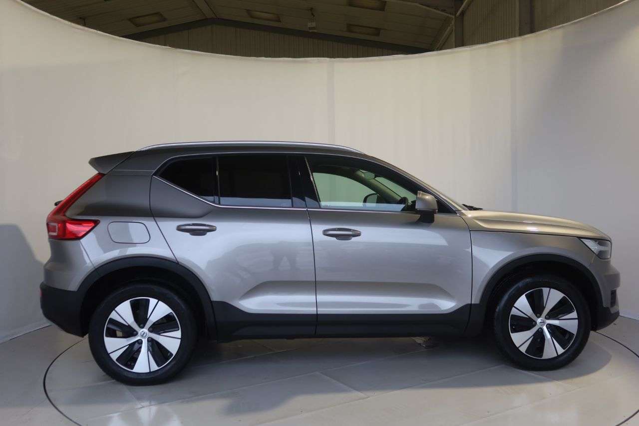 A 2021 VOLVO XC40 1.5h T4 Recharge 10.7kWh Inscription Expression SUV 5dr Petrol Plug-in Hybr A 2021 VOLVO XC40 1.5h T4 Recharge 10.7kWh Inscription Expression SUV 5dr Petrol Plug-in Hybr