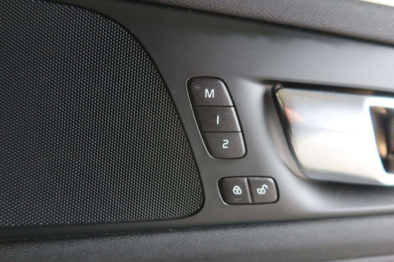 2022 VOLVO V60 2022 VOLVO V60