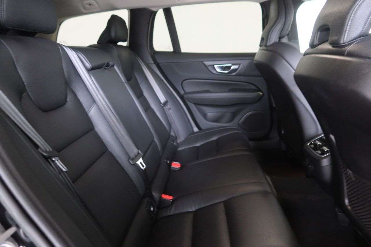 2022 VOLVO V60 2022 VOLVO V60