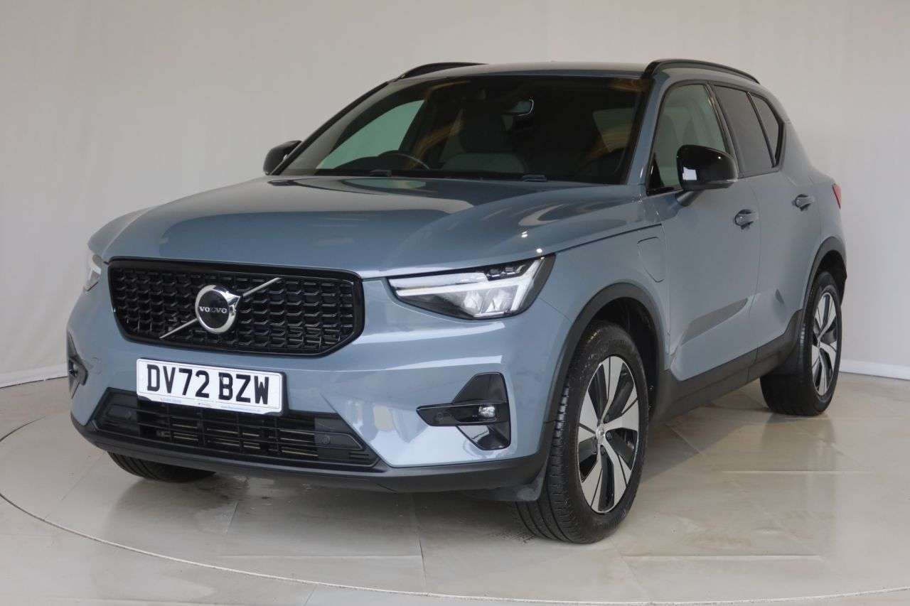 A 2022 VOLVO XC40 1.5h T4 Recharge 10.7kWh Plus SUV 5dr Petrol Plug-in Hybrid Auto Euro 6 (s/ A 2022 VOLVO XC40 1.5h T4 Recharge 10.7kWh Plus SUV 5dr Petrol Plug-in Hybrid Auto Euro 6 (s/