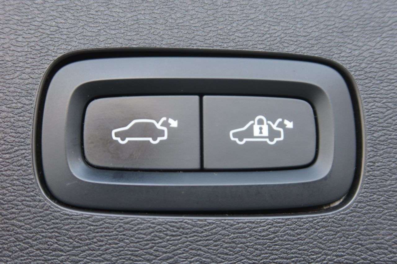 2021 VOLVO V60 CROSS COUNTRY 2021 VOLVO V60 CROSS COUNTRY