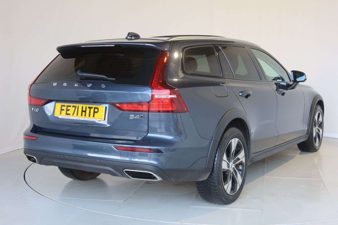 2021 VOLVO V60 CROSS COUNTRY 2021 VOLVO V60 CROSS COUNTRY