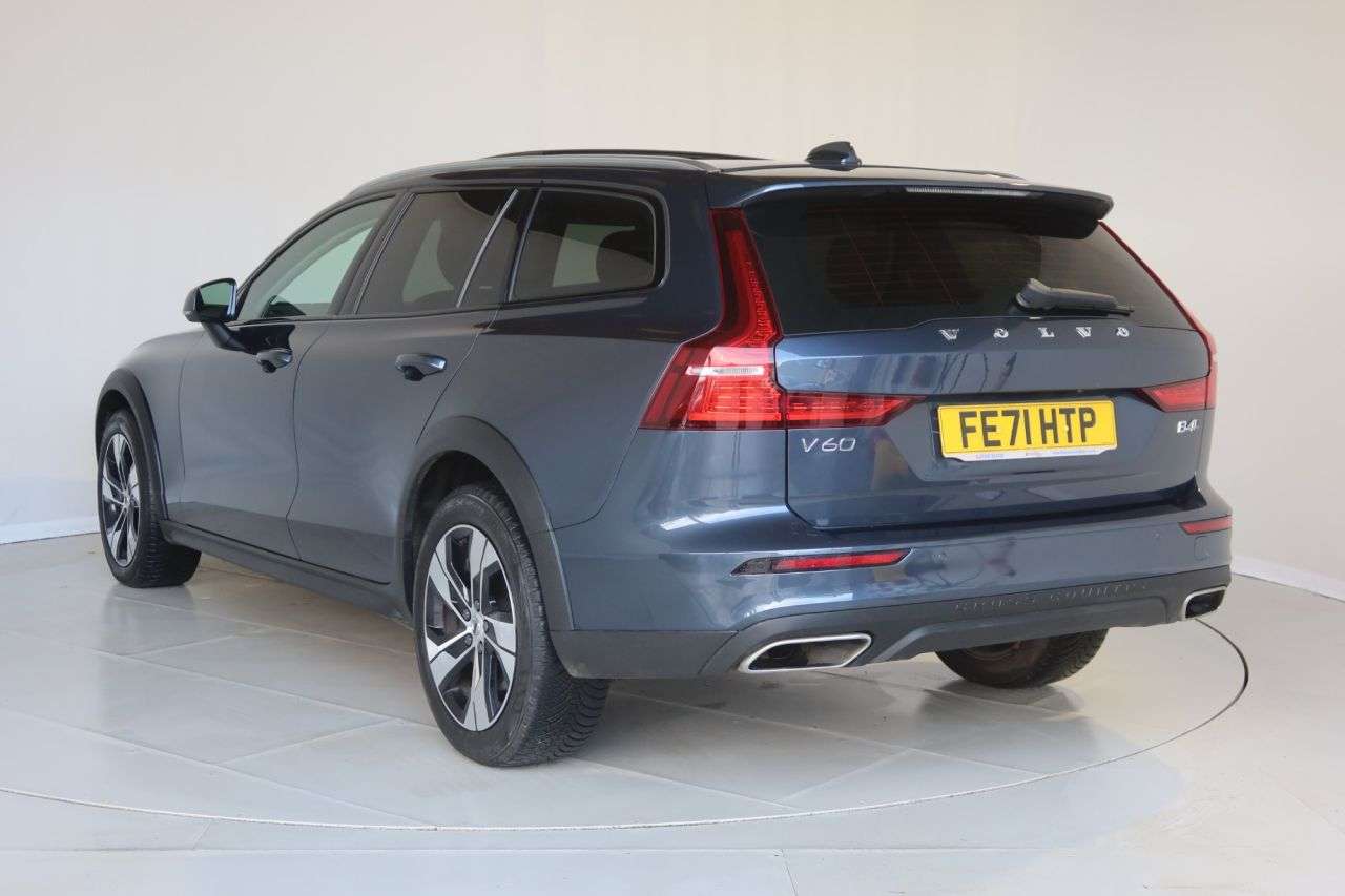 2021 VOLVO V60 CROSS COUNTRY 2021 VOLVO V60 CROSS COUNTRY