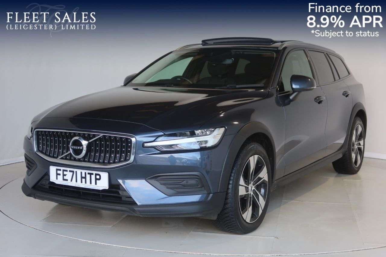 A 2021 VOLVO V60 CROSS COUNTRY 2.0 B4 MHEV Estate 5dr Diesel Hybrid Auto AWD Euro 6 (s/s) (197 ps) REAR CA A 2021 VOLVO V60 CROSS COUNTRY 2.0 B4 MHEV Estate 5dr Diesel Hybrid Auto AWD Euro 6 (s/s) (197 ps) REAR CA