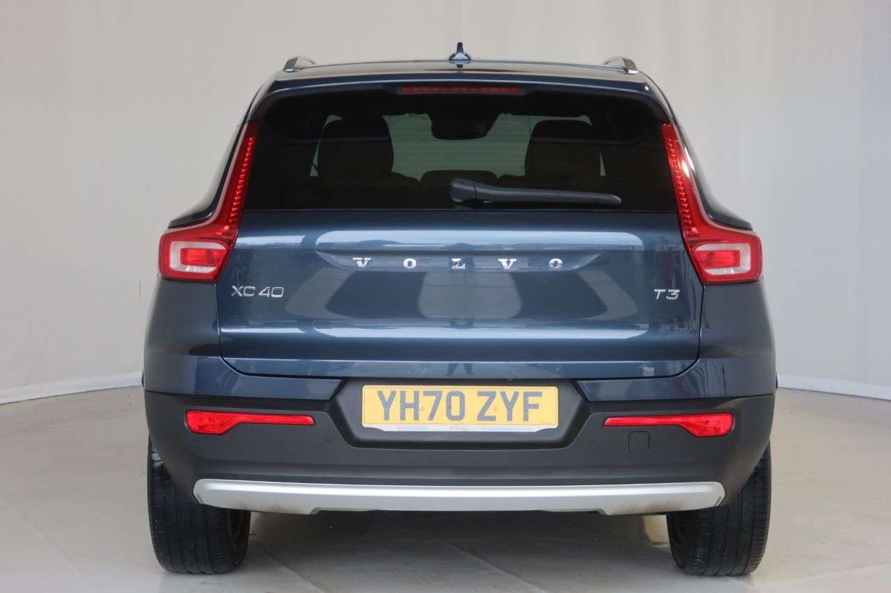 A 2020 VOLVO XC40 1.5 T3 Inscription SUV 5dr Petrol Auto Euro 6 (s/s) (163 ps) **24 MONTH WAR A 2020 VOLVO XC40 1.5 T3 Inscription SUV 5dr Petrol Auto Euro 6 (s/s) (163 ps) **24 MONTH WAR