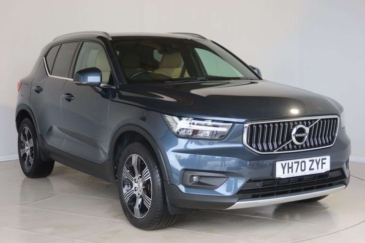 2020 VOLVO XC40 2020 VOLVO XC40