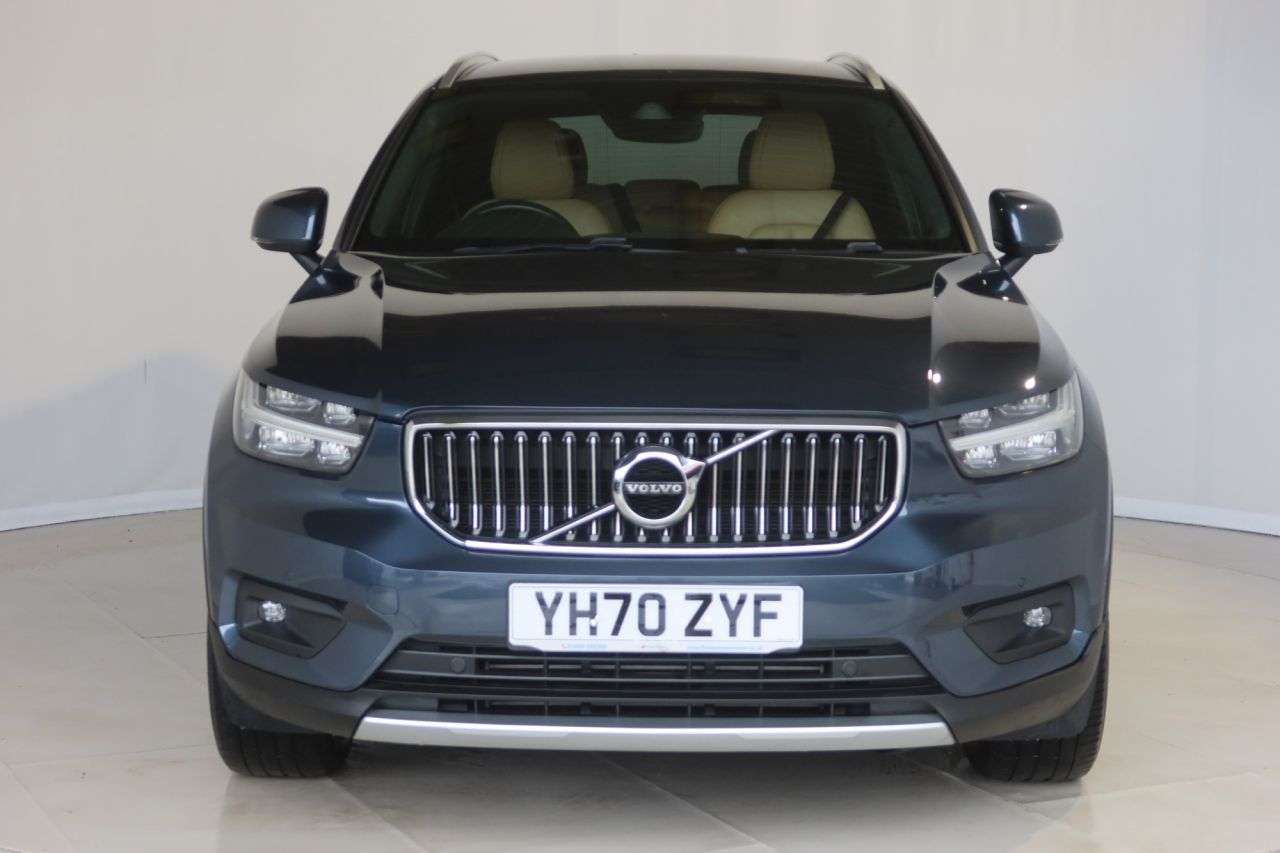 2020 VOLVO XC40 2020 VOLVO XC40