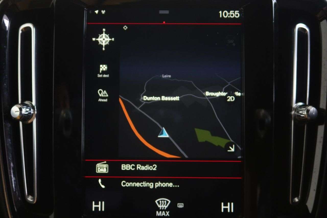 2020 VOLVO XC40 2020 VOLVO XC40