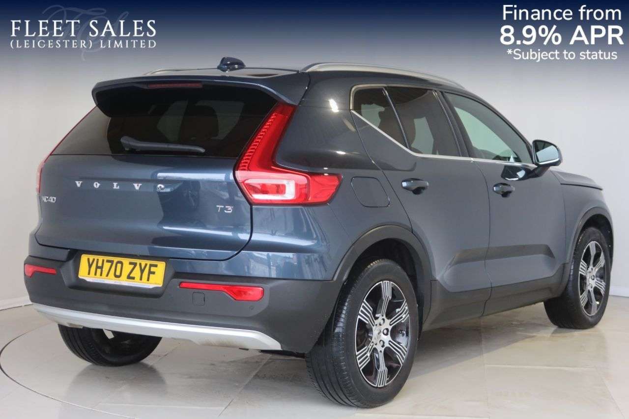 2020 VOLVO XC40 2020 VOLVO XC40