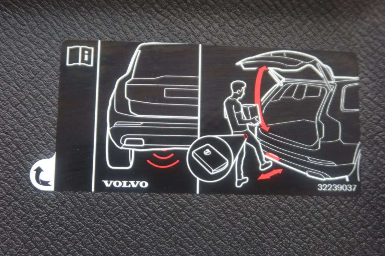 2020 VOLVO XC90 2020 VOLVO XC90