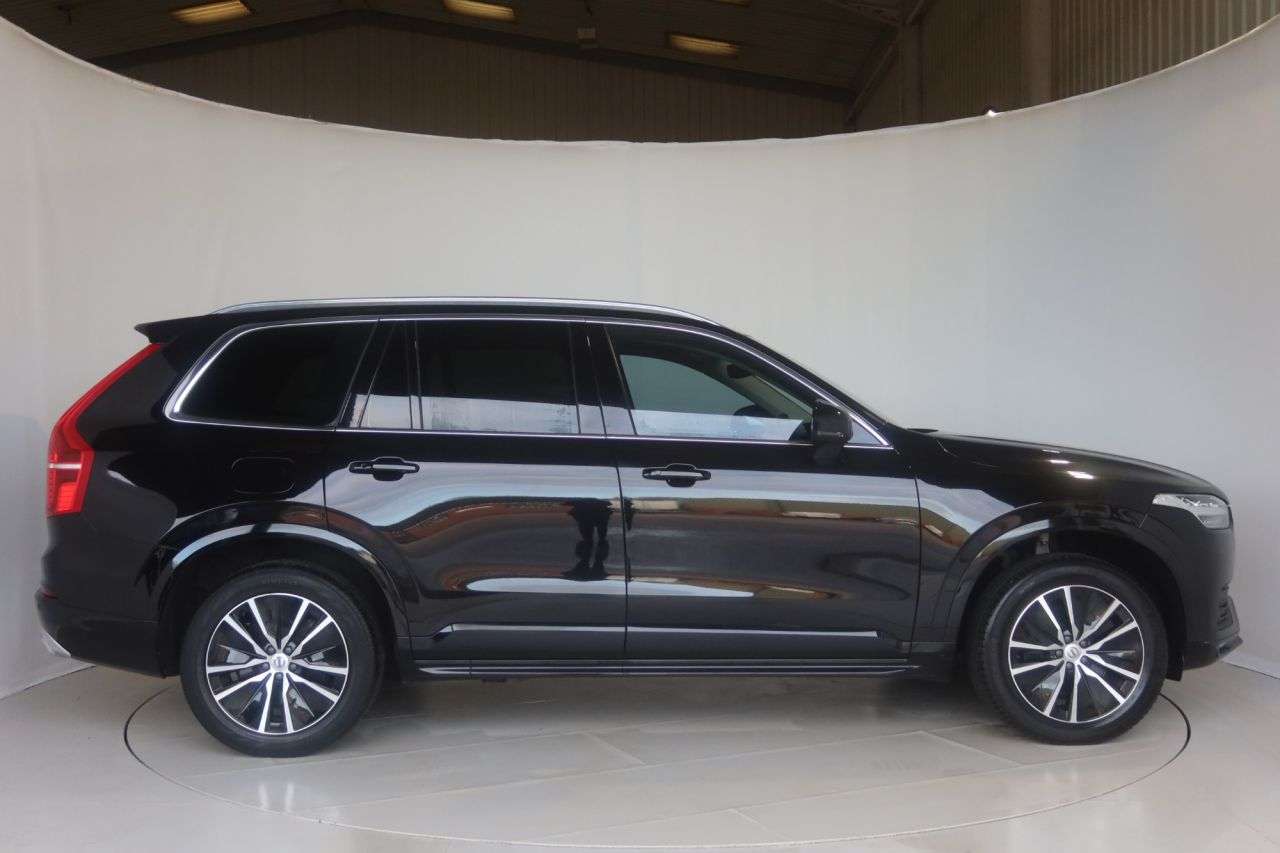 A 2020 VOLVO XC90 2.0 B5 MHEV Momentum SUV 5dr Petrol Hybrid Auto 4WD Euro 6 (s/s) (250 ps) P A 2020 VOLVO XC90 2.0 B5 MHEV Momentum SUV 5dr Petrol Hybrid Auto 4WD Euro 6 (s/s) (250 ps) P