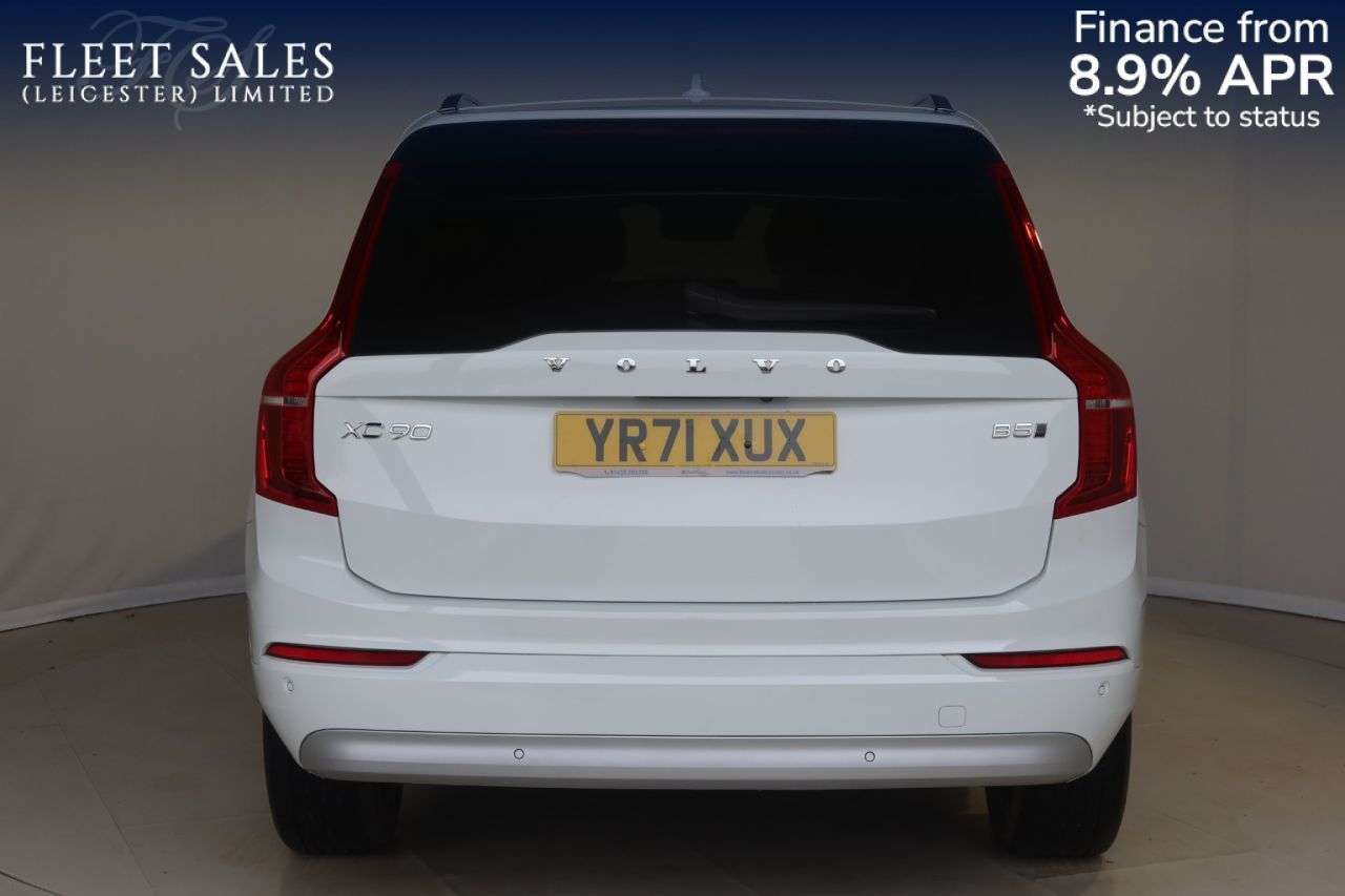A 2021 VOLVO XC90 2.0 B5 MHEV Momentum SUV 5dr Diesel Hybrid Auto 4WD Euro 6 (s/s) (235 ps) H A 2021 VOLVO XC90 2.0 B5 MHEV Momentum SUV 5dr Diesel Hybrid Auto 4WD Euro 6 (s/s) (235 ps) H