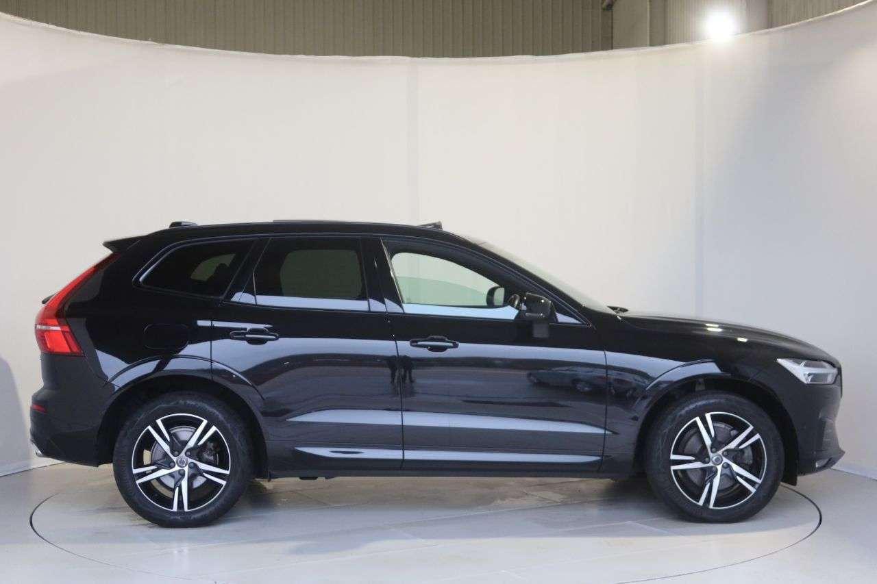 A 2020 VOLVO XC60 2.0 B5 MHEV R-Design SUV 5dr Petrol Hybrid Auto Euro 6 (s/s) (250 ps) HEATE A 2020 VOLVO XC60 2.0 B5 MHEV R-Design SUV 5dr Petrol Hybrid Auto Euro 6 (s/s) (250 ps) HEATE
